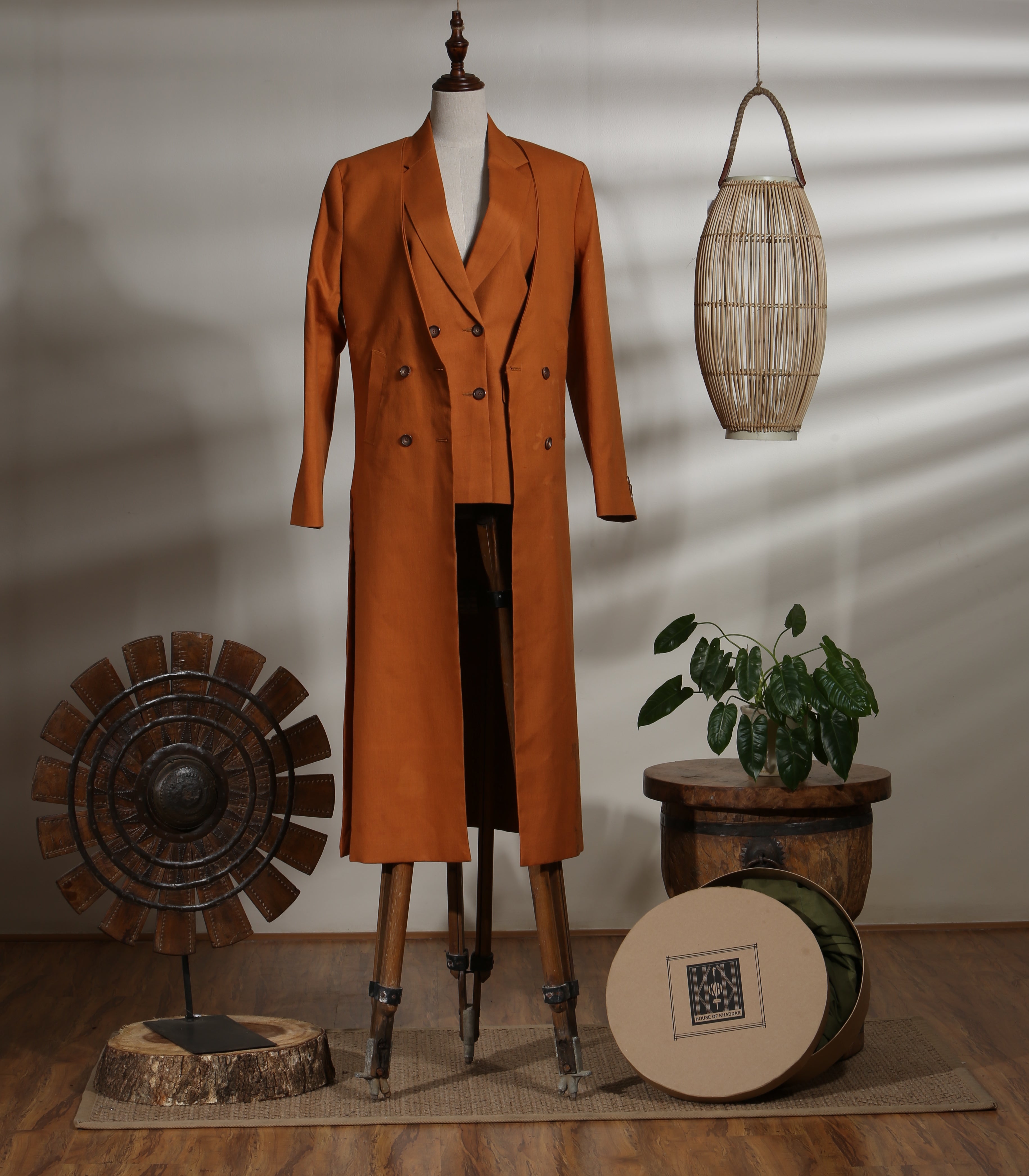 DOUBLE BREASTED BLAZER WITH CROPPED WIDE LEGGED TROUSERS - ADOBE