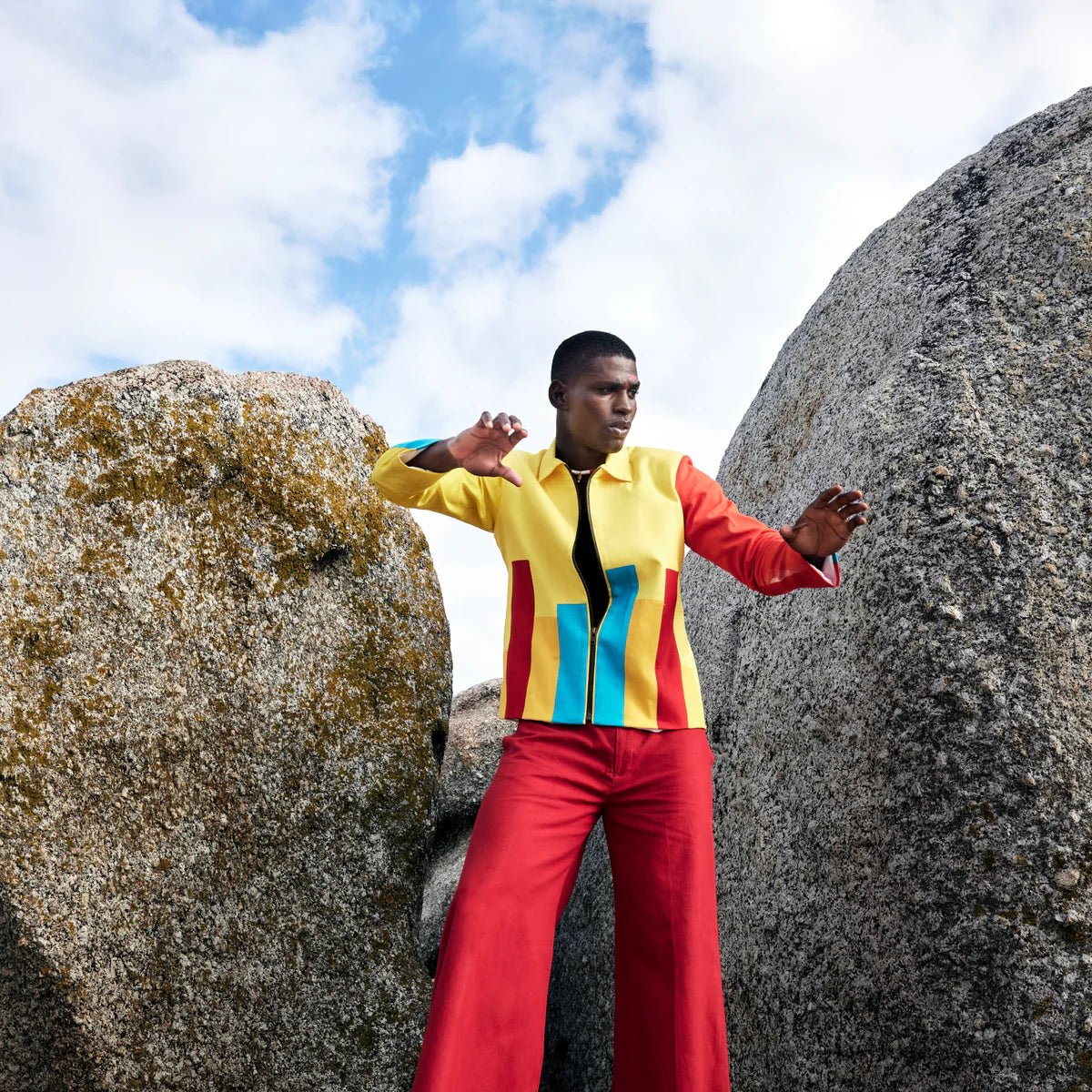 COLOUR BLOCKED ZIPPER JACKET AND FLARED PANTS